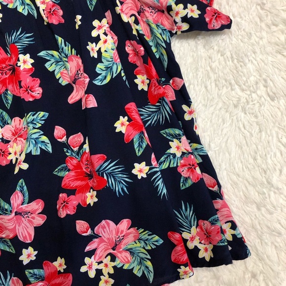 ➕ Miss Lili Cold Shoulder Hibiscus Print Top - Picture 3 of 6
